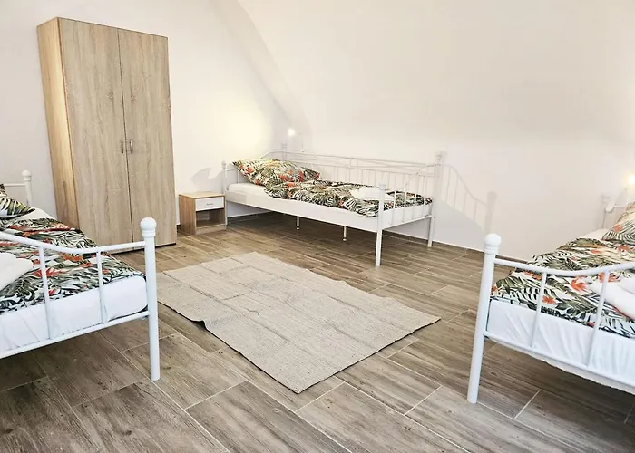 Work & In Апартаменты